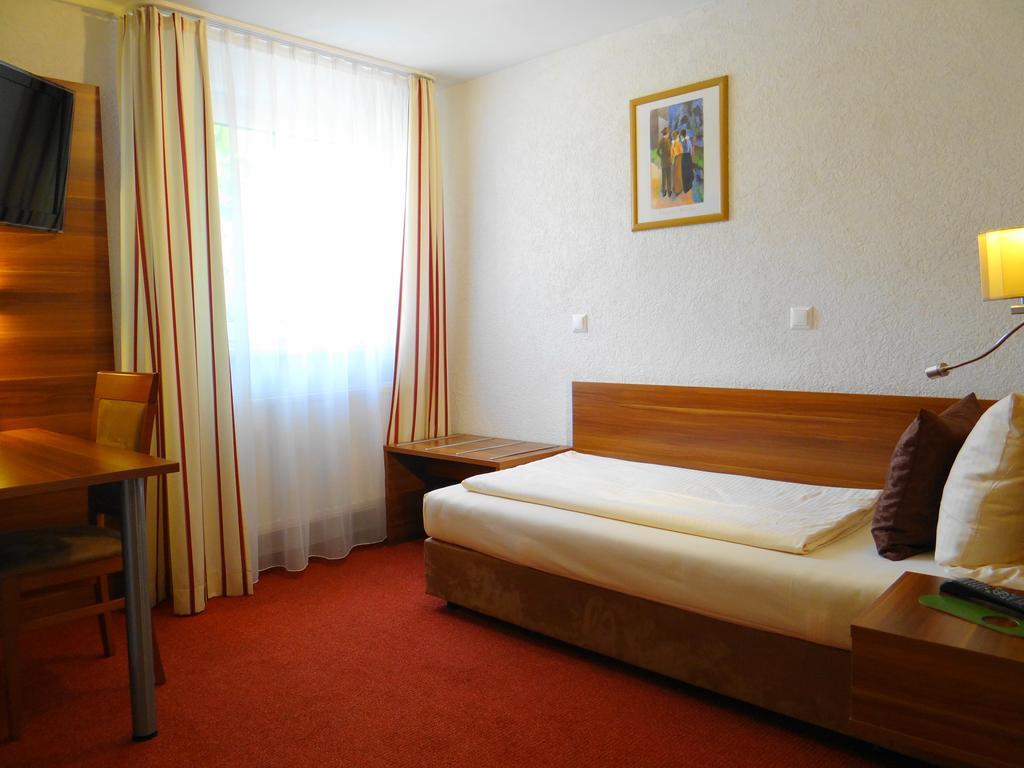 Hotel Schuetzenhof Spa Garden Bürstadt Kültér fotó