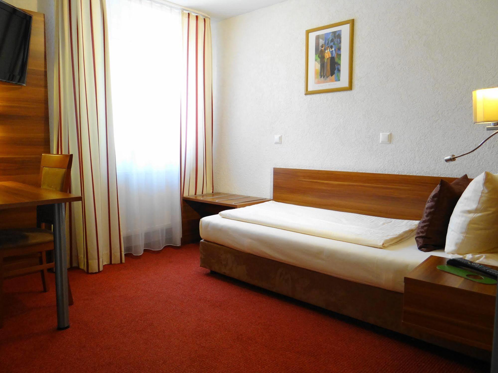 Hotel Schuetzenhof Spa Garden Bürstadt Kültér fotó